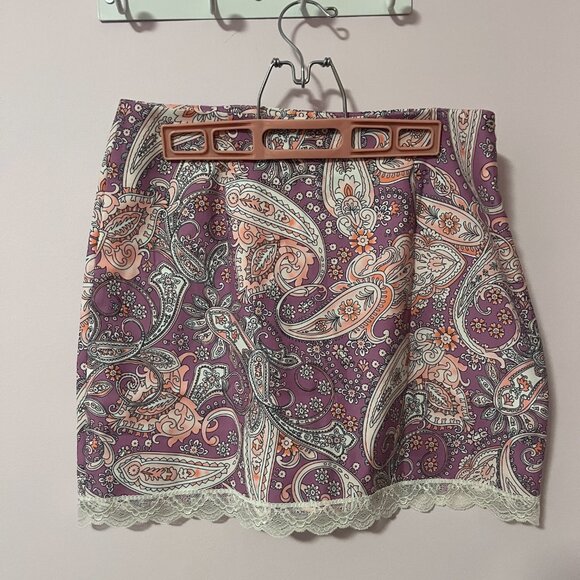 Pattern mini skirt - Picture 2 of 2